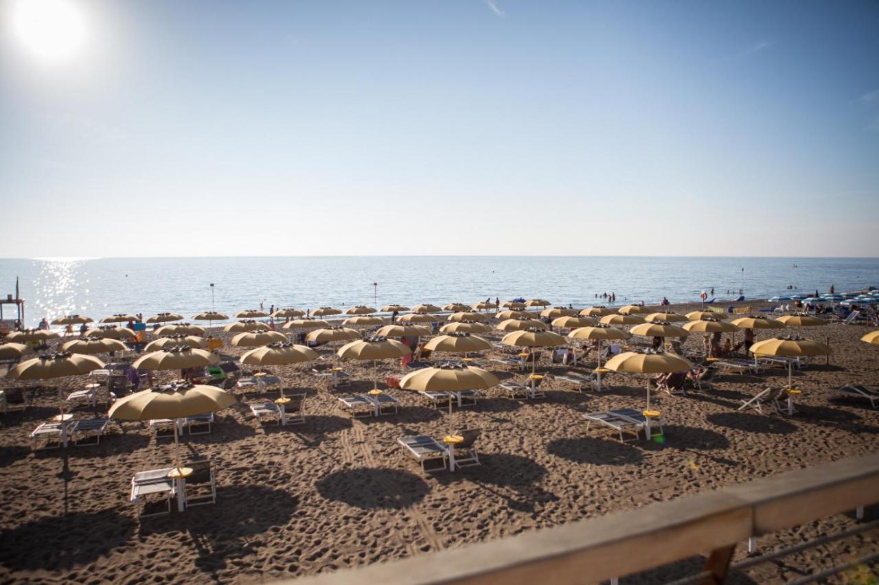 Alberto Quadrilocale A Soli 150M Dal Mare Marina di Castagneto Carducci Extérieur photo