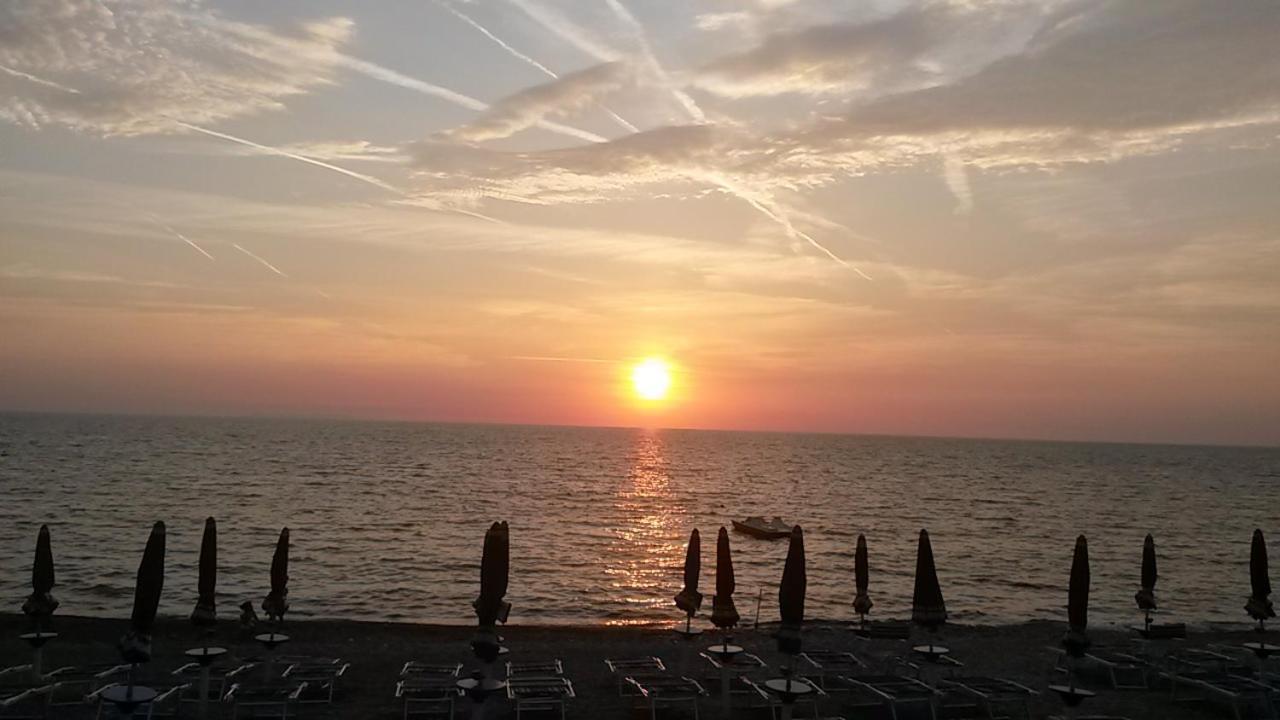 Alberto Quadrilocale A Soli 150M Dal Mare Marina di Castagneto Carducci Extérieur photo